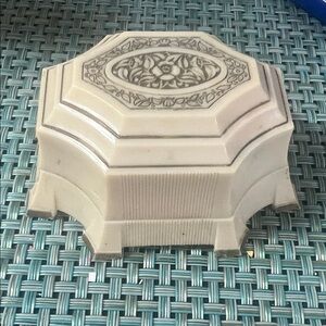 Elegant Cream Jewelry Box
